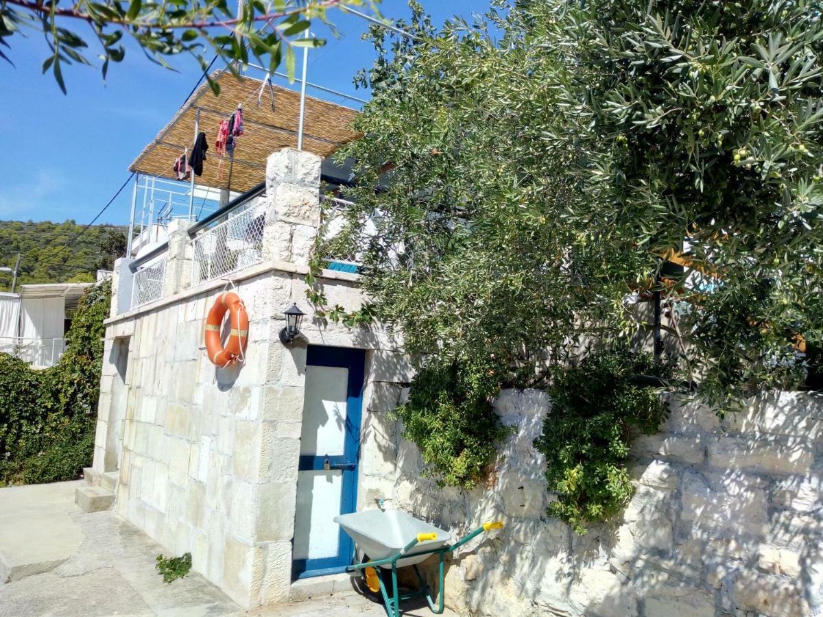 Apartmani Paulo Vis Exterior photo
